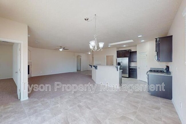 Building Photo - 2621 Cerro Chafo Rd SE
