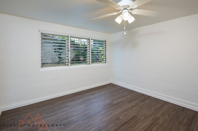 Building Photo - 2133 Metcalf St