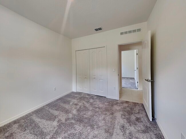 Building Photo - 1330 Chris Ave