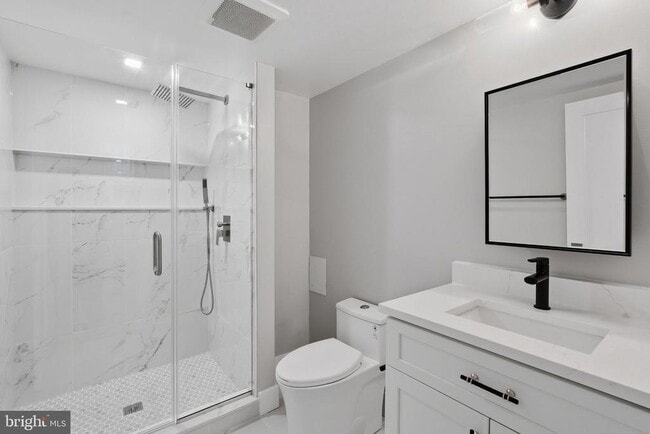 Building Photo - 1301 Somerset Pl NW