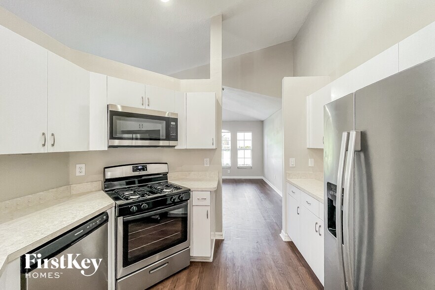 Building Photo - 2162 Brandon Park Cir