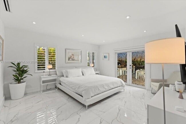 Building Photo - 12930 Oleander Rd