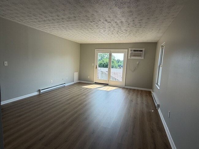 Building Photo - 708 Green Feather Ct
