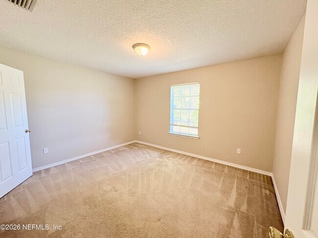 Building Photo - 15677 Moss Hollow Dr