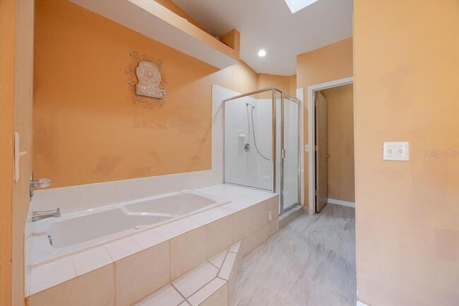 Building Photo - 203 Coco Plum Dr