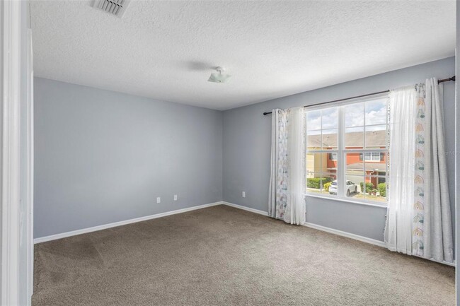Building Photo - 564 Cresting Oak Cir