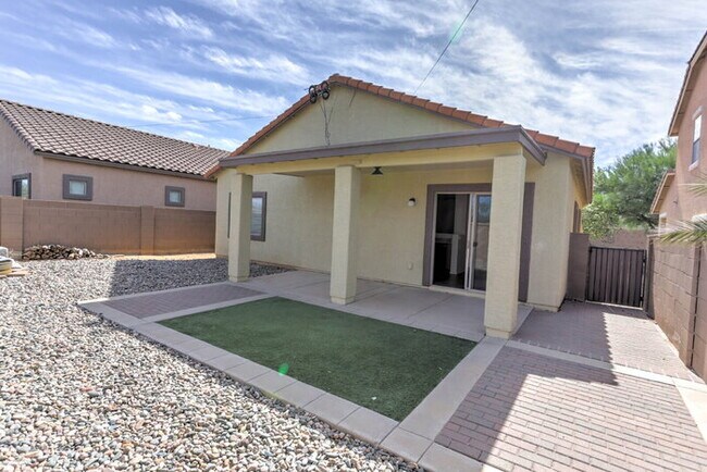 Building Photo - Rancho Sahuarita