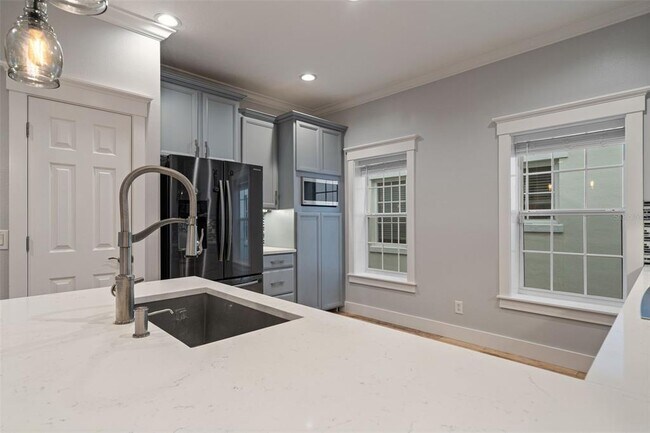 Building Photo - 5362 Chatas Ln
