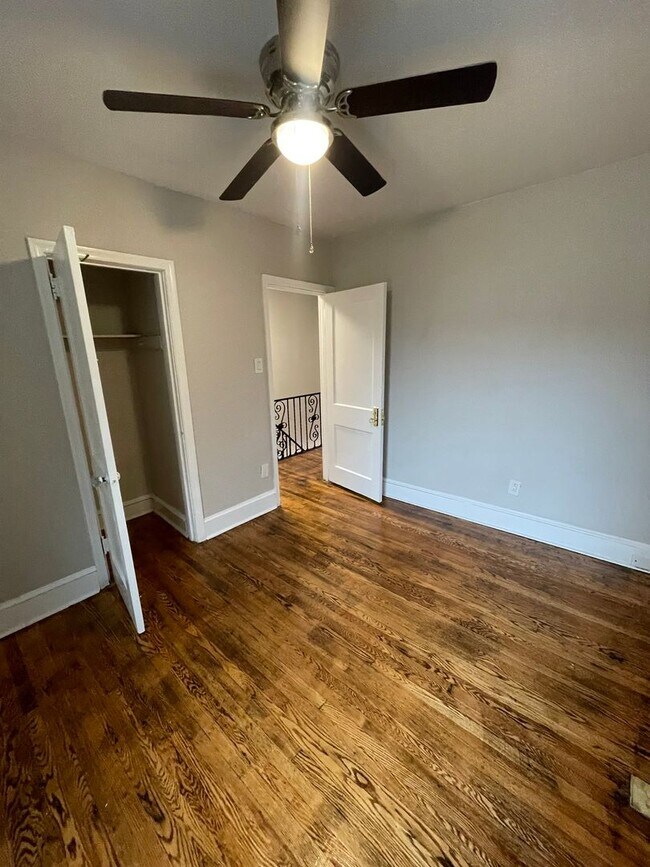 Building Photo - Spacious 3BR Rental with Finished Walk-Out Basement in Philadelphia