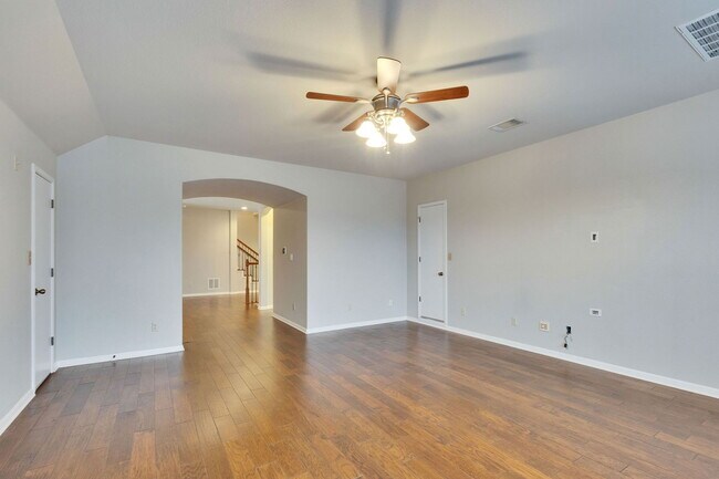 Building Photo - 7017 Via Dono Dr