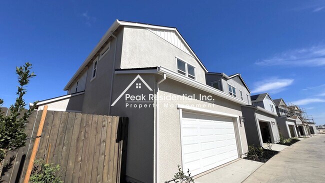 Building Photo - New Elk Grove 3bd/2.5ba Home near Big Horn...