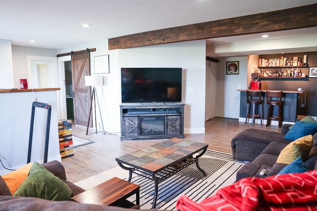 Building Photo - 45 Butch Cassidy Loop