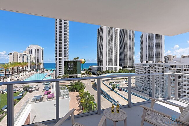 Building Photo - 4010 S Ocean Dr