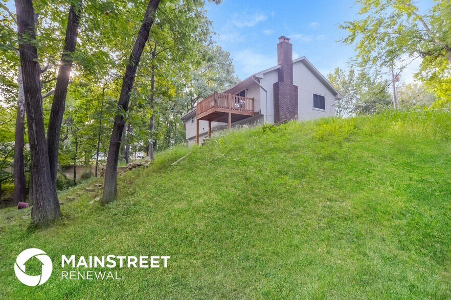 Building Photo - 7740 N Grand Ave