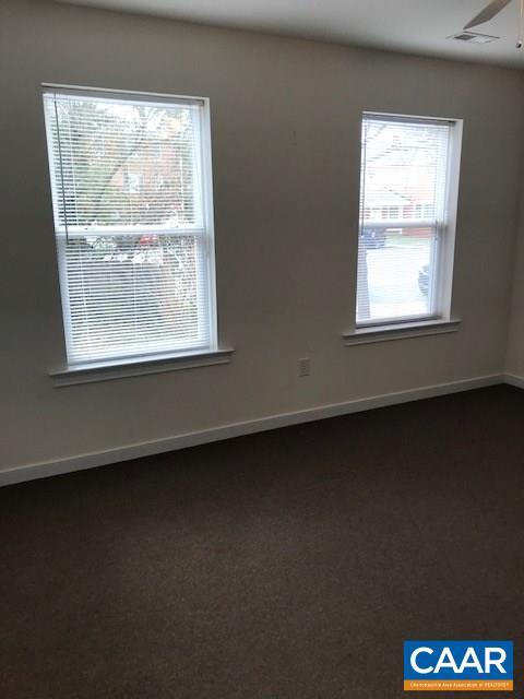 Building Photo - 109 Chelsea Dr