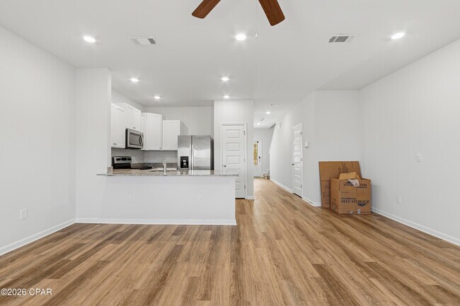 Building Photo - 1749 Jakes Dr