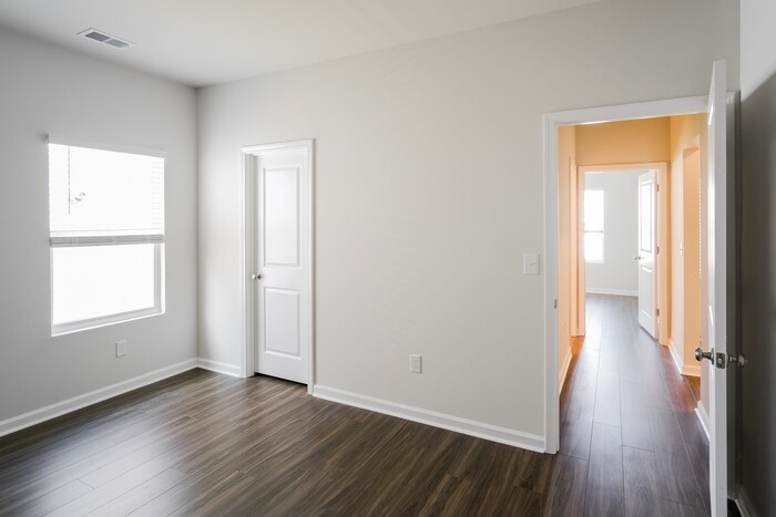 Building Photo - 332 Augustine Dr