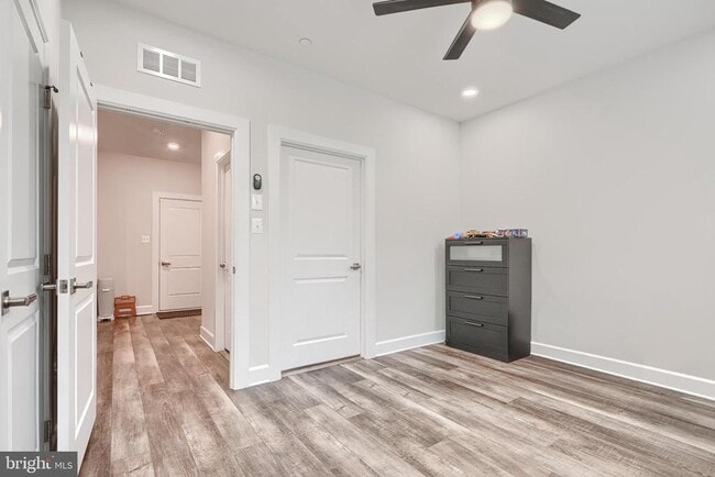 Building Photo - 7123 Starmount Ct