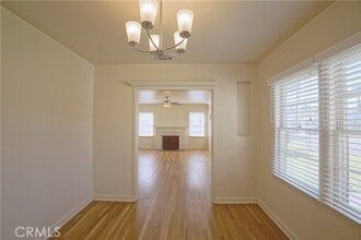 Building Photo - 4285 Oakwood Pl