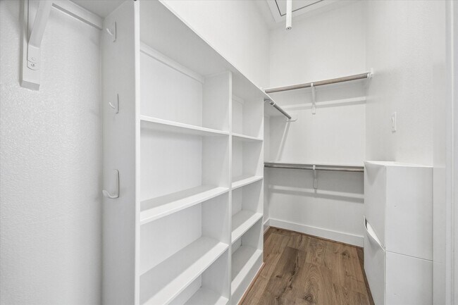 Building Photo - 5209 Allen St