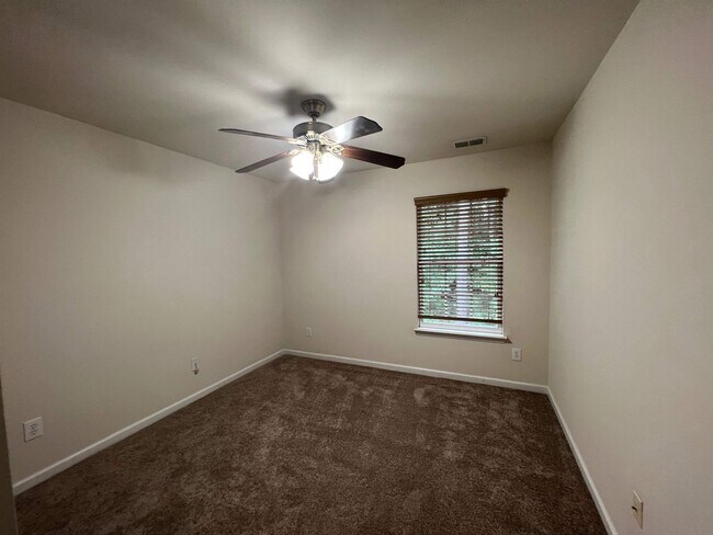 Building Photo - 9814 Murano View