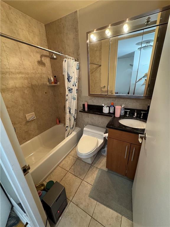 Building Photo - 350 W 50th St