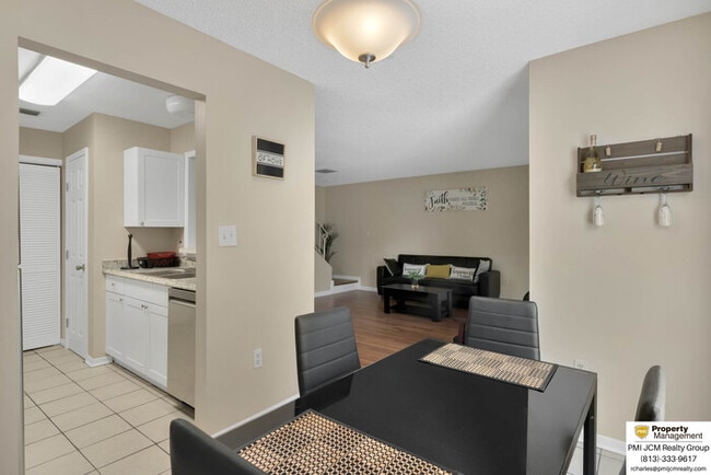 Building Photo - Cozy Kissimmee Townhouse
