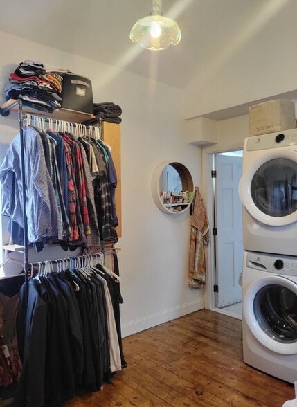 Building Photo - 18 Burnside St