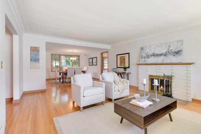Building Photo - 4509 Laguna Dr
