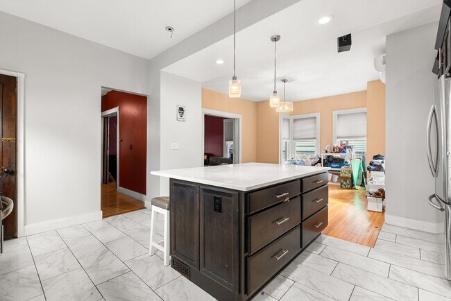 Building Photo - 12 Pomeroy St