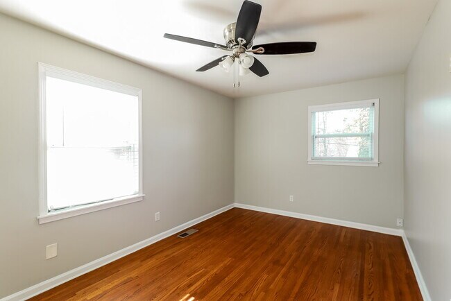 Building Photo - 629 16th Terrace Cir NW