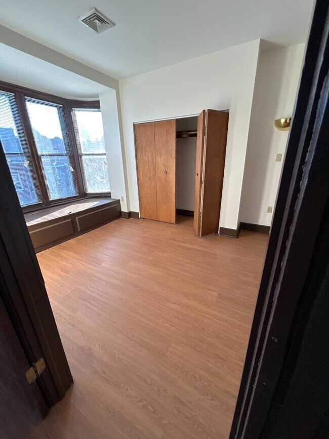 Building Photo - 814 N 2nd St