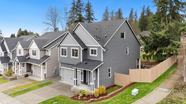 Building Photo - 4Bd/3.5Ba Covington House