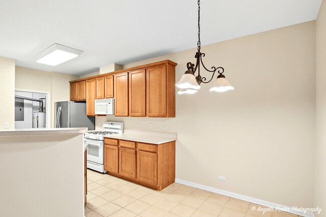 Building Photo - 4212 Savoy Ln