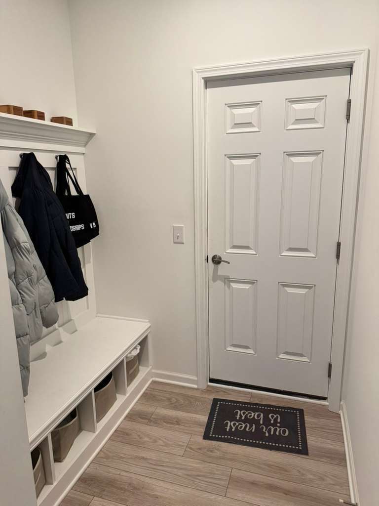 Building Photo - 23828 Pine Valley Dr