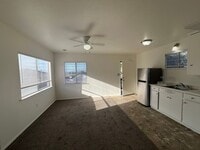 Building Photo - LSHOP1290