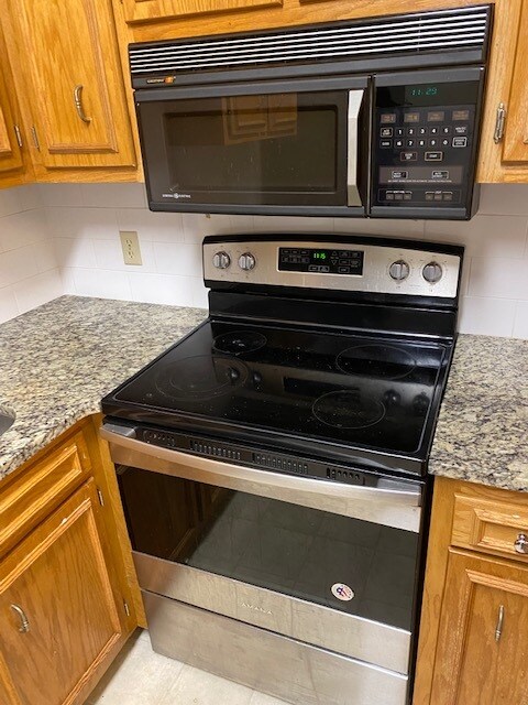 Kitchen - 4202 W End Ave