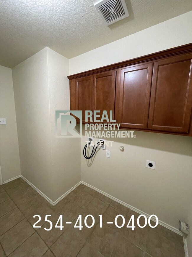 Building Photo - 3-bedroom, 2-bathroom home located  in Waco