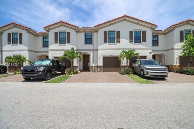 Building Photo - 2014 Sugar Maple Dr