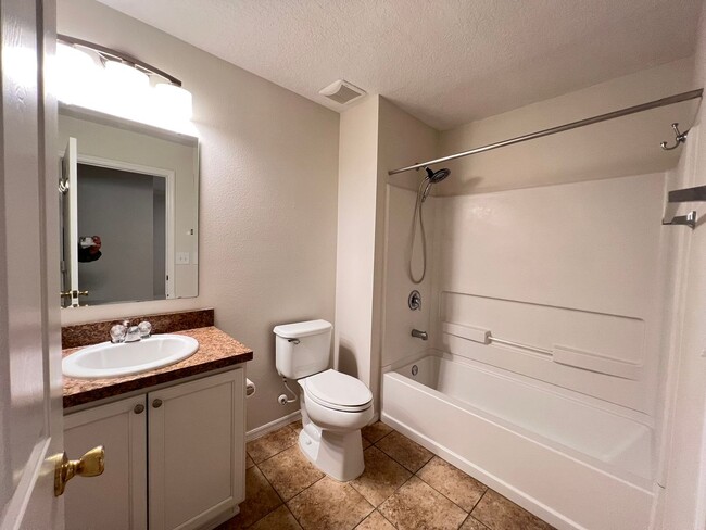 Building Photo - The perfect House for rent in Clermont!