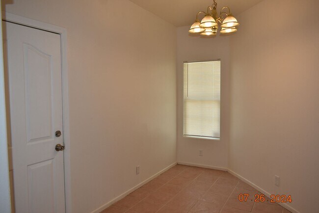 Building Photo - Charming Single-Family Home in Prime Location!