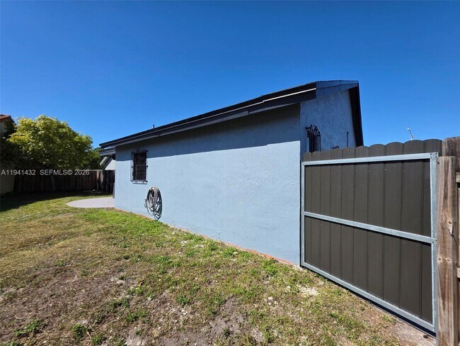 Building Photo - 15238 SW 58th Terrace