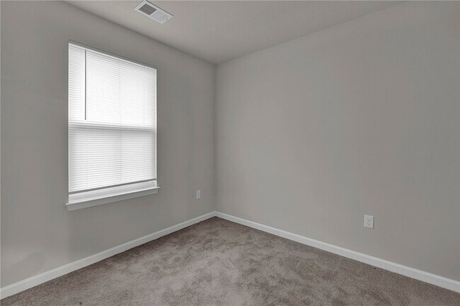 Building Photo - 6003 Atlin Ln