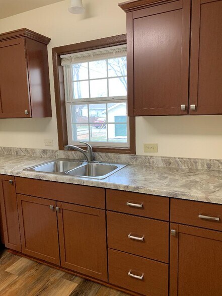 Kitchen - 109 E Chestnut St