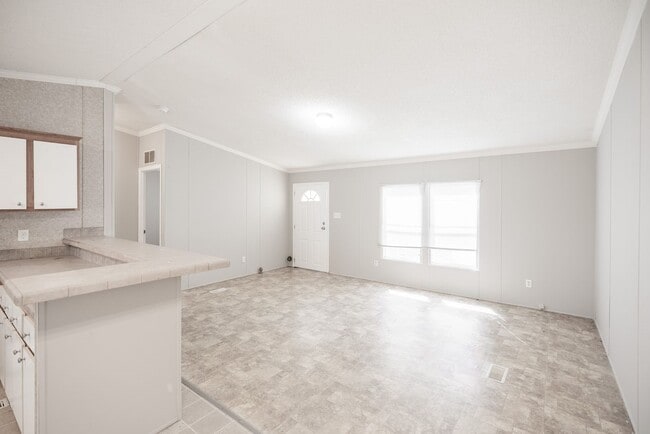Building Photo - 30820 Peaches Way