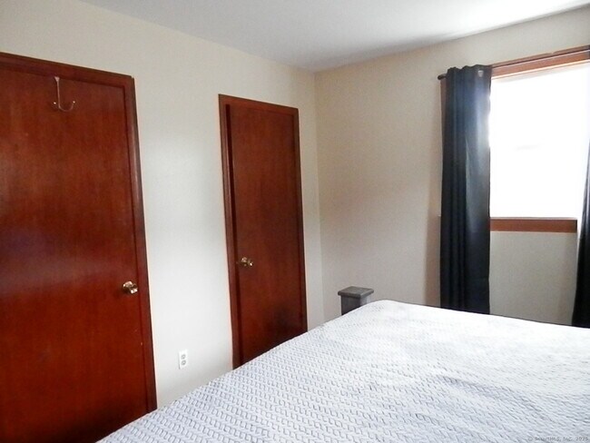 Building Photo - 47 Fort Hill Ave