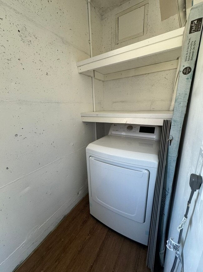 Building Photo - 3BR/2BA HOME available NOW in FLETCHER PAR...