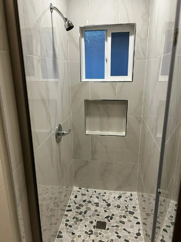 Building Photo - 223 W Gleason St