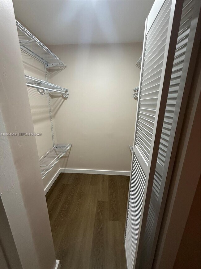 Building Photo - 3978 Nokomis Ave