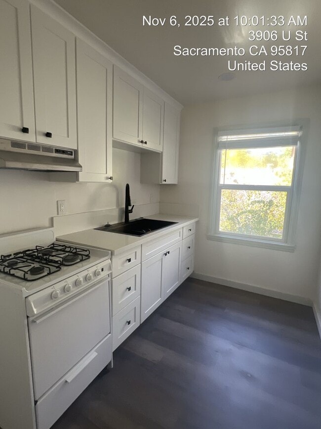 Building Photo - Charming 1-bedroom Unit